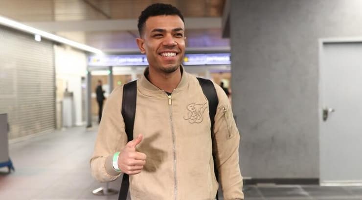 פארליי רוסה נוחת בישראל