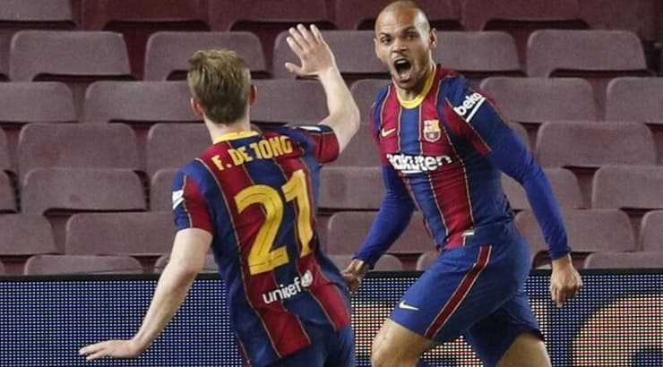 מרטין בריית'ווייט חוגג (רויטרס) מרטין בריית'ווייט חוגג