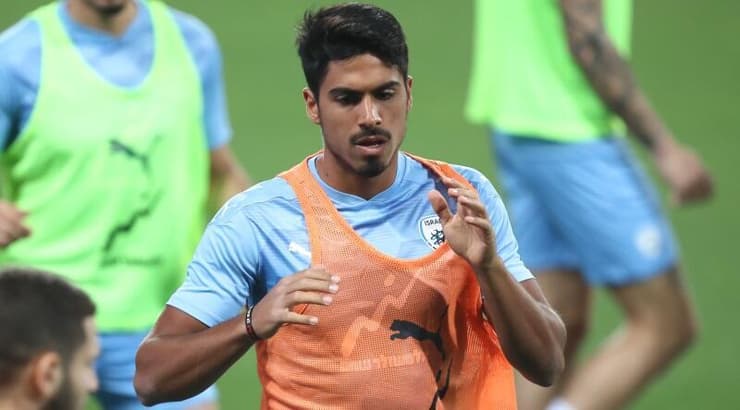 דור פרץ במדי הנבחרת