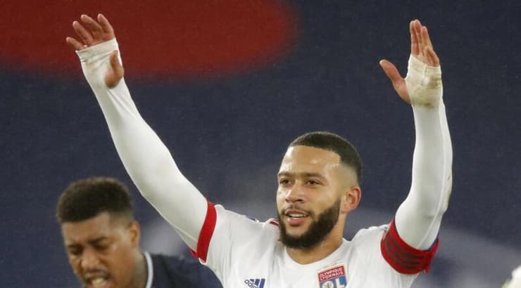 ממפיס דפאיי מודה לקהל