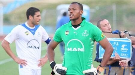 אג'ידה במדי הפועל פ"ת (משה חרמון) אג'ידה במדי הפועל פ"ת