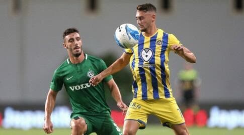 עומר אצילי מול נטע לביא. שניים מ-11