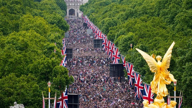 חגיגות יובל הפלטינה לציון 70 שנה למלכותה של ה מלכה אליזבת השנייה בריטניה לונדון ארמון בקינגהאם