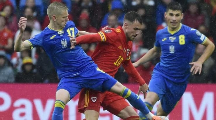 ארון רמזי מול זינצ'נקו (רויטרס) ארון רמזי מול זינצ'נקו