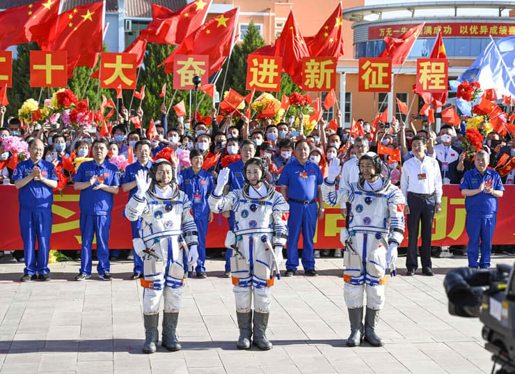שיגור משימת שנז'ו 14 לתחנת החלל הסינית