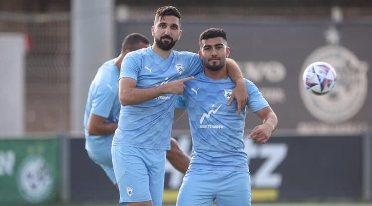 מוחמד אבו פאני ומונאס דאבור (רדאד ג'בארה) מוחמד אבו פאני ומונאס דאבור