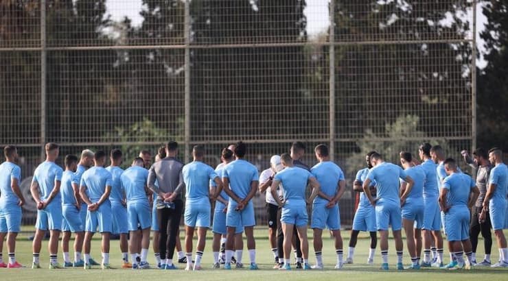 שחקני נבחרת ישראל באימון (רדאד ג'בארה) שחקני נבחרת ישראל באימון