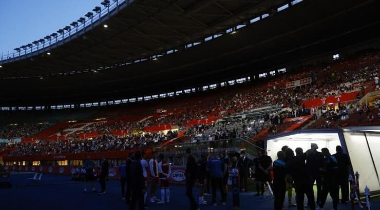 הפסקת החשמל באצטדיון 'ארנסט האפל'