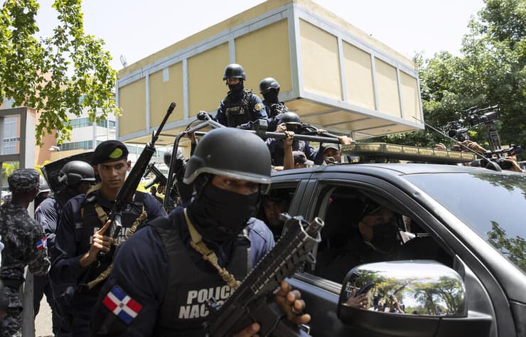 הרפובליקה הדומיניקנית שוטרים המשרד לאיכות הסביבה בעקבות ירי השר אורלנדו חורחה מרה נרצח