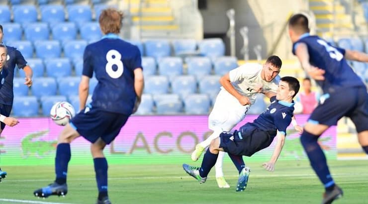 אמיר ברקוביץ' בועט