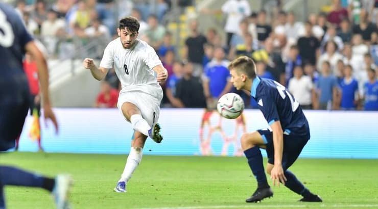 מוחמד כנעאן בועט