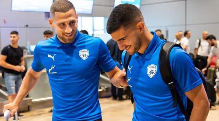 בתמונת ה-11. עבדה ו-וייסמן (איציק בלניצקי) בתמונת ה-11. עבדה ו-וייסמן