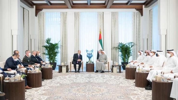 נפתלי בנט ראש הממשלה נפגש עם מוחמד בן זאיד נשיא האמירויות