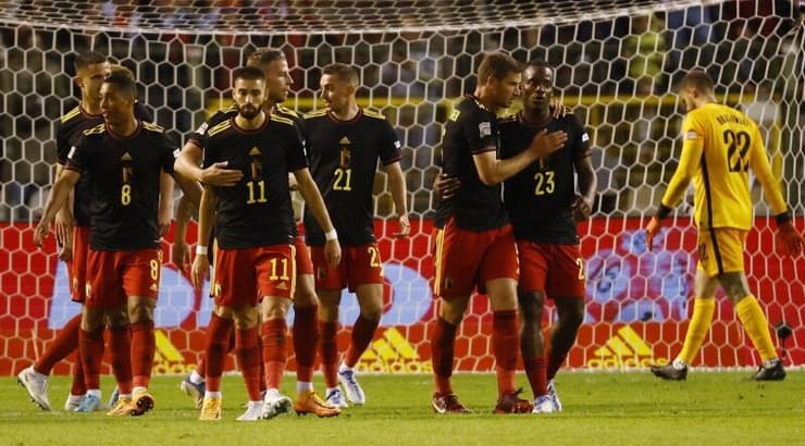 שחקני נבחרת בלגיה חוגגים (רויטרס) שחקני נבחרת בלגיה חוגגים