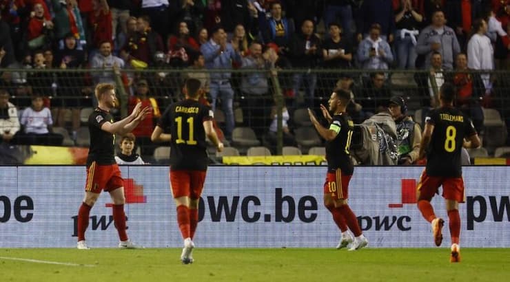 שחקני נבחרת בלגיה חוגגים (רויטרס) שחקני נבחרת בלגיה חוגגים