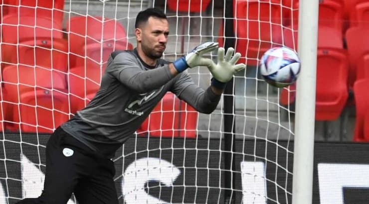 אופיר מרציאנו בפעולה (ראובן שוורץ) אופיר מרציאנו בפעולה