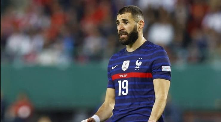 קארים בנזמה עצבני (רויטרס) קארים בנזמה עצבני