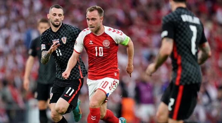 כריסטיאן אריקסן בפעולה (רויטרס) כריסטיאן אריקסן בפעולה