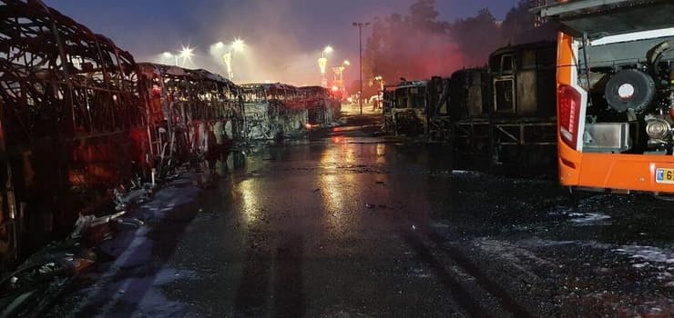 18 אוטובוסים נשרפו בתחנה המרכזית בצפת