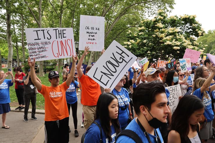 הפגנה מפגינים בארה"ב ניו יורק שינוי חוקי ה נשק