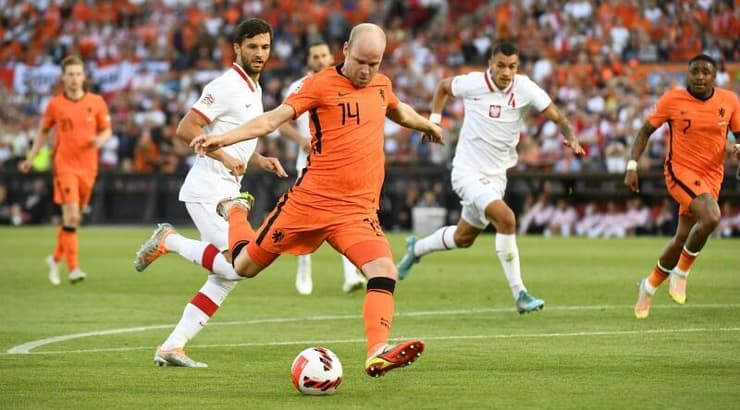 דייבי קלאסן בפעולה (רויטרס) דייבי קלאסן בפעולה