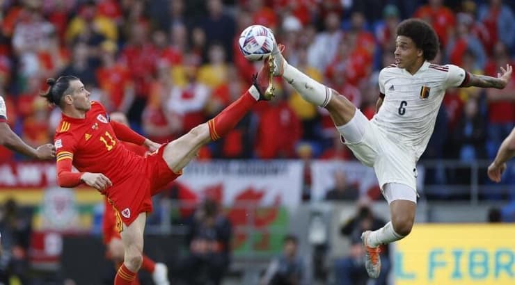 גארת' בייל מול אקסל ויטסל (רויטרס) גארת' בייל מול אקסל ויטסל