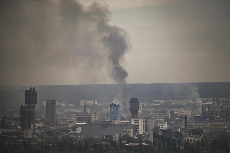 תקיפות בעיר סברודונצק מחוז לוהנסק אוקראינה
