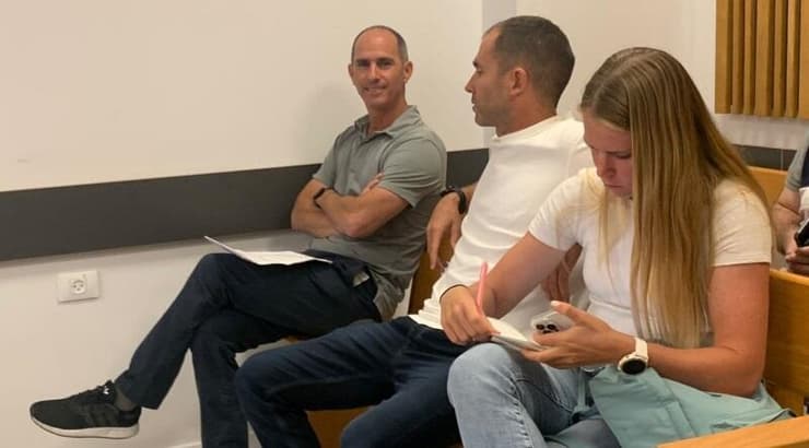 אלי צוקרמן בדיון לצד פייר לוקט וקטי ספיצ’קוב