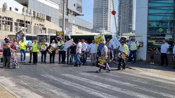 הפגנות נהגי האוטובוס באשדוד