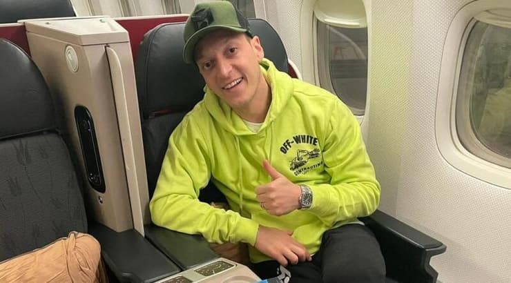 מסוט אוזיל (אינסטגרם) מסוט אוזיל