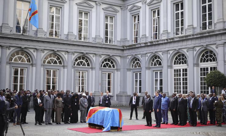 בלגיה טקס ב בריסל ארון שבתוכו שן של ראש הממשלה הראשון של קונגו