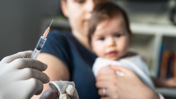 חיסון תינוקות לקורונה