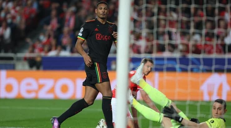 סבסטיאן האלר כובש. בקרוב בדורטמונד? (רויטרס) סבסטיאן האלר כובש. בקרוב בדורטמונד?