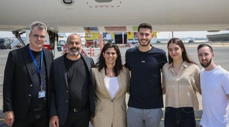 חניכת הלוגו של הוועד האולימפי על המטקס