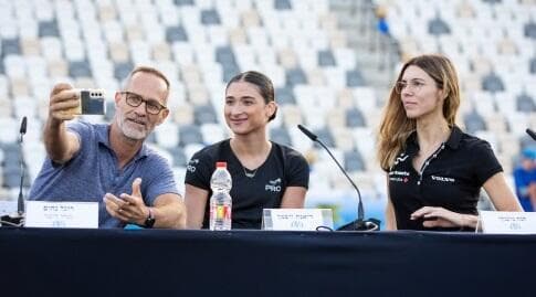 חנה מיננקו, דיאנה ויסמן ורוגל נחום (איציק בלניצקי) חנה מיננקו, דיאנה ויסמן ורוגל נחום