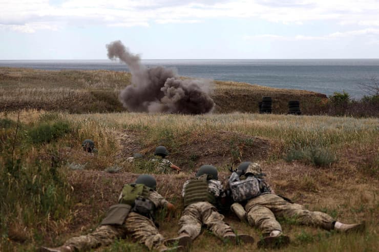 חיילים אוקראינים באימון באזור אודסה מלחמה אוקראינה רוסיה