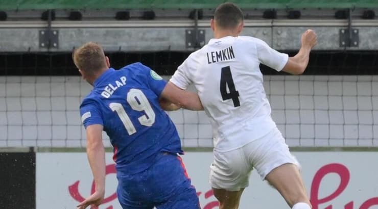 סתיו למקין מול ליאם דלאפ