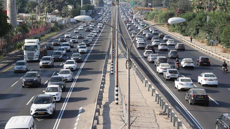 בעקבות חוק המטרו - יצאנו לדבר עם אנשים התקועים בפקקי ענק