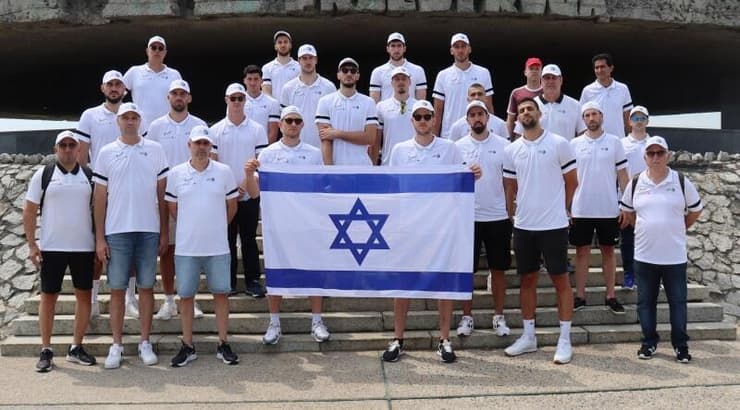שחקני נבחרת ישראל במיידנק