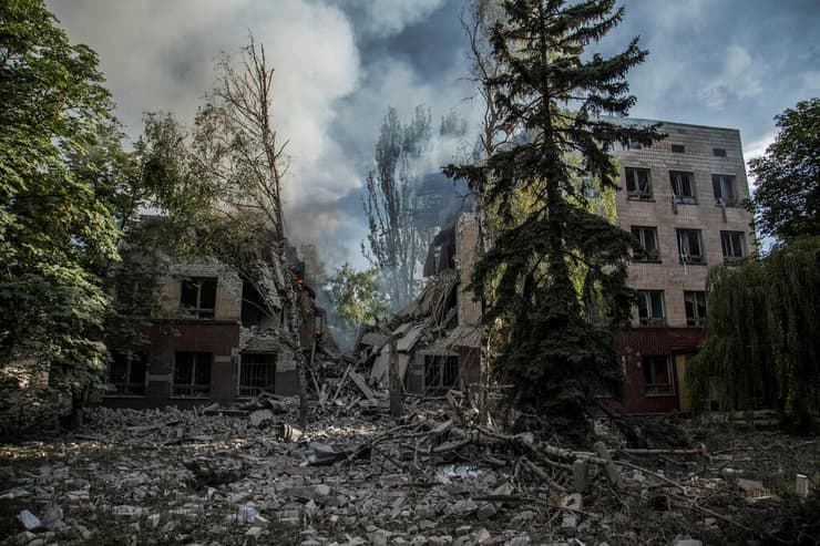 אוקראינה הרס ב ליסיצ'נסק מחוז לוהנסק דונבאס מלחמה רוסיה