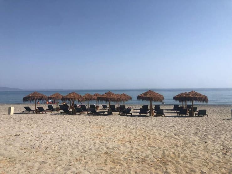 חוף הים הפרטי במלון Asterion
