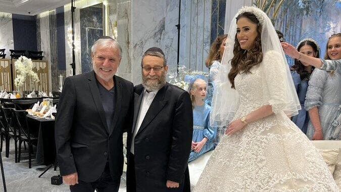 מאיר כהן חתונה חתונת נכדתו של ח״כ גפני ריקודים