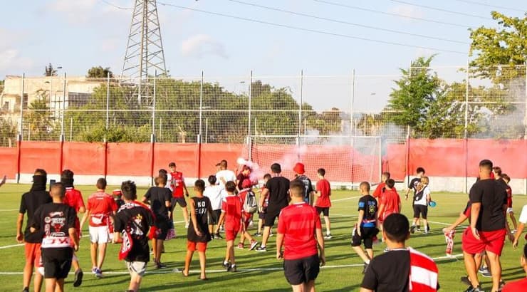 אבוקה באימון הפועל ת"א (שחר גרוס) אבוקה באימון הפועל ת"א