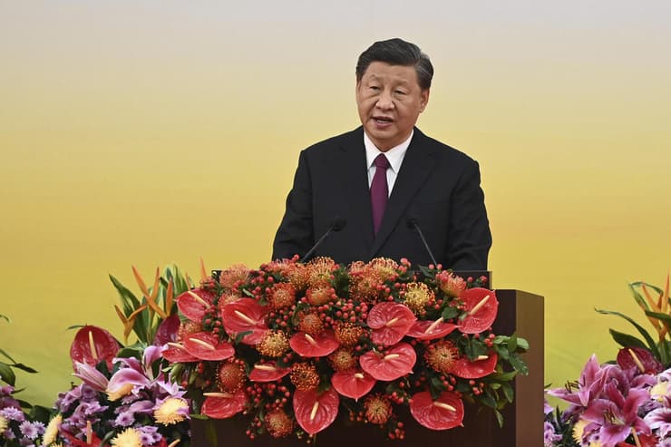 נשיא סין שי ג'ינפינג במהלך ביקורו ב הונג קונג ב-1 ביולי