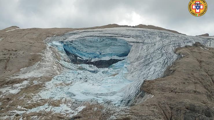נפילה התרסקות קרחון קרחונים הרי האלפים איטליה הרים דולומיטים שישה מטיילים הרוגים נהרגו נפצעו פצועים נעדרים