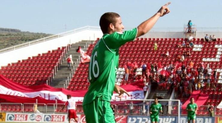 תומר חמד חוגג שער ובישול בבכורה בהרכב מכבי חיפה (ארז כהן) תומר חמד חוגג שער ובישול בבכורה בהרכב מכבי חיפה