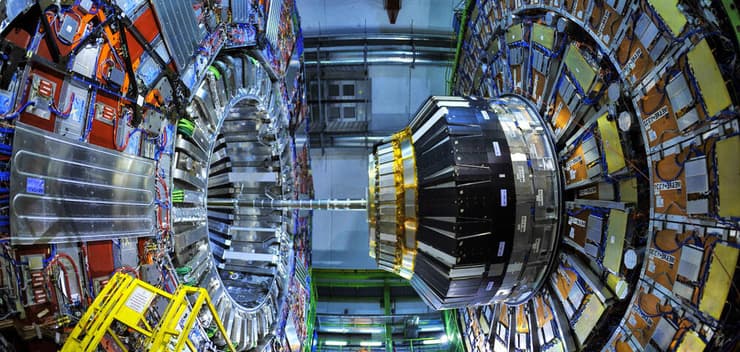 מאיץ החלקיקים LHC