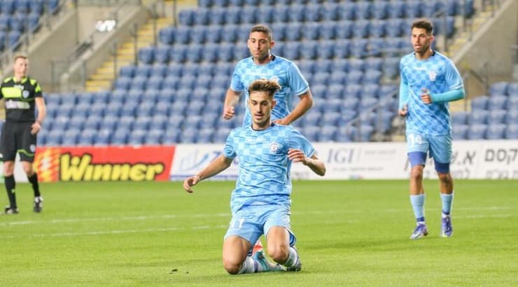 אור רויזמן חוגג