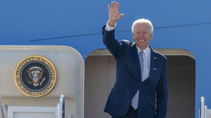 ארכיון נשיא ארה"ב ג'ו ביידן מטוס אייר פורס 1