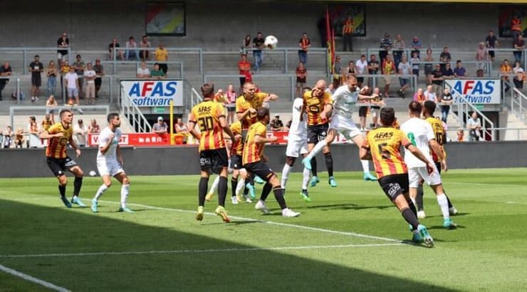 בוגדן פלאניץ' נוגח